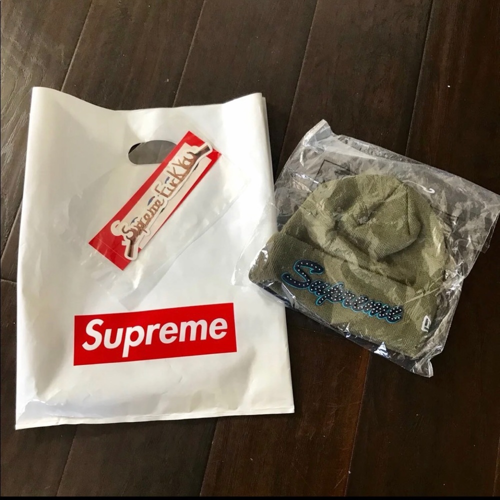 Supreme New Era Script Beanie